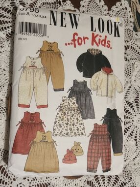 SALE 💵🏃♀️💨 Vintage New Look Kids Sewing Pattern 19 Outfits!!